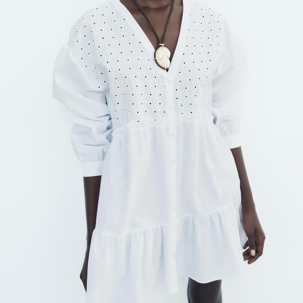 3/$20 Zara White Eyelet V-Neck Dress NWOT